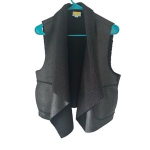 C&C California Black Faux Shearling Open Front Women's Vest Size M